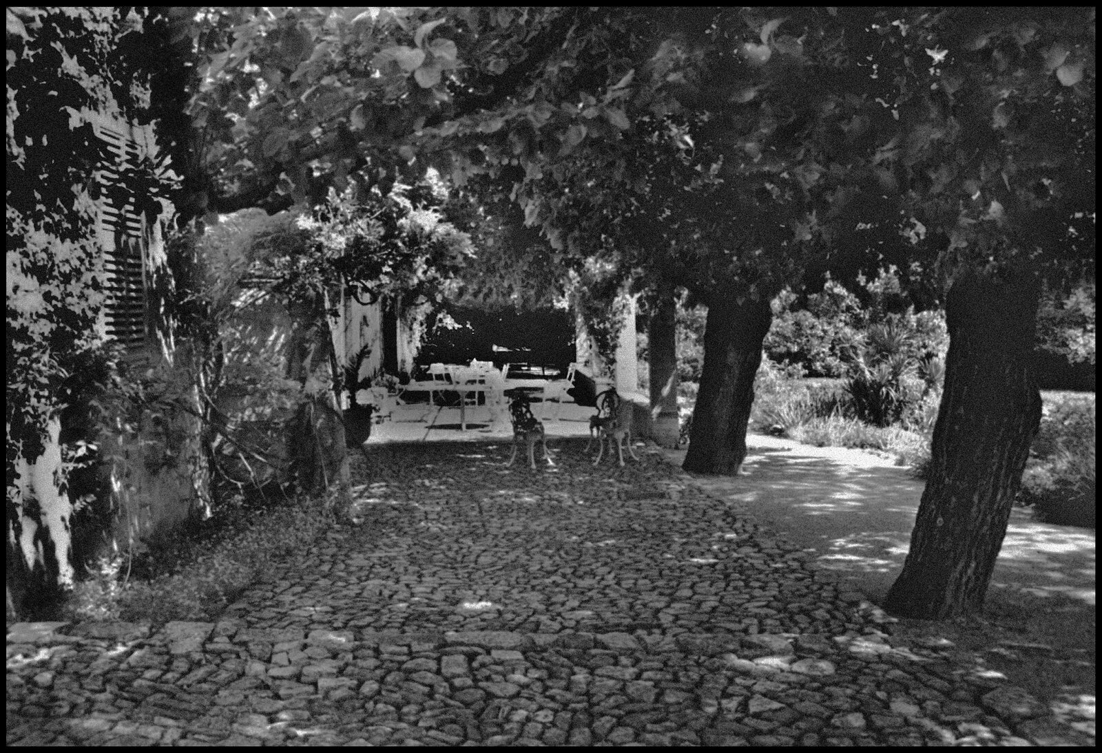 137 — Château de Christian Dior, Francie, 1973