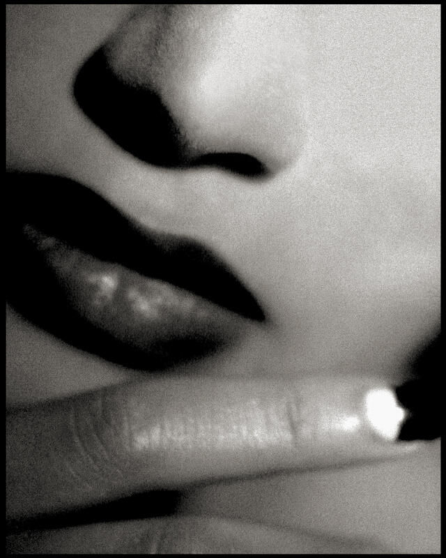 083 — Lips
